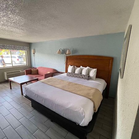 Royale Inn Lake Wales Extérieur photo