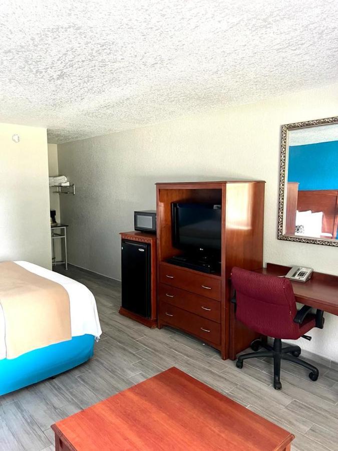Royale Inn Lake Wales Extérieur photo